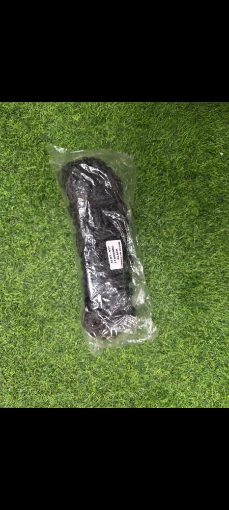 حبل ربط للخيول باللون الأسود 🖤 قوي ومتين، مصنوع من حبال عالية الجودة يتحمّل الشد والاستخدام اليومي. آمن ومريح للحصان، مثالي للإسطبل، التدريب أو التنقّل 💪🏇