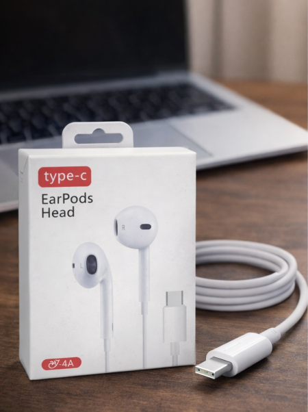 سماعات EarPods سلكية بمنفذ Type-C بتصميم بسيط وعملي