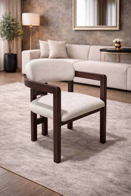 كرسي بتصميم مودرن أنيق يجمع بين الخشب الطبيعي الفاخر والتنجيد الناعم بلون حيادي هادئ، ليمنحك راحة عالية ولمسة راقية في أي مساحة. مثالي لغرف الضيوف، الزوايا الهادئة أو المساحات العصرية، مع تصميم متوازن يلفت النظر بدون مبالغة. خيار عملي وجمالي لعشّاق الأناقة والبساطة في آنٍ واحد.