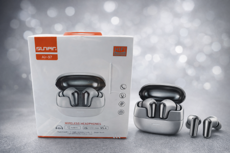 سماعات Sunpir Air-97 اللاسلكية صوت نقي وقوي مع تقنية Hi-Fi Audio، اتصال ثابت وسريع بتقنية Bluetooth 5.4، تصميم أنيق ومريح للأذن مع تحكم ذكي باللمس. مثالية للمكالمات، الموسيقى، والاستخدام اليومي بكل راحة وأناقة