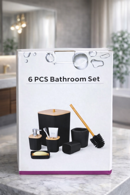طقم حمّام 6 قطع بتصميم عصري أنيق باللون الأسود مع لمسة خشبية راقية 🖤🪵 يوفّر ترتيب مثالي ولمسة فخامة لأي حمّام، عملي وجذاب للاستخدام اليومي.