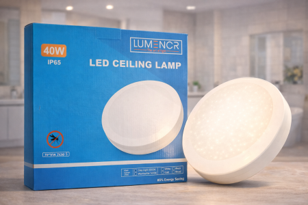LED Ceiling Lamp – LUMENOR | 40W (IP65) إنارة عملية وقوية بتصميم أنيق، مناسبة للاستخدام الداخلي والخارجي. 🔆 سطوع 4800 لومن 🌈 لون الإضاءة: أبيض دافئ 3000K / أبيض نهاري 6500K 💧 حماية عالية IP65 ضد الماء والغبار ⚡ توفير طاقة حتى 85% 🛡️ عمر تشغيلي طويل + مقاومة للحشرات 🎨 متوفر بعدة ألوان (أبيض / أسود / ذهبي / خشبي)