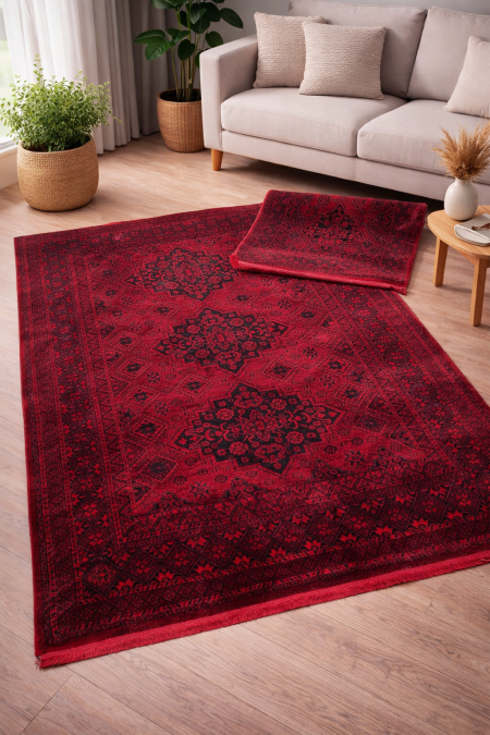 سجاد أفغاني أصلي بنقوش تراثية فاخرة وألوان غنية، يضيف لمسة أصالة وأناقة للمكان. جودة عالية ومتانة تدوم، مثالي لغرف المعيشة والمجالس. ✨