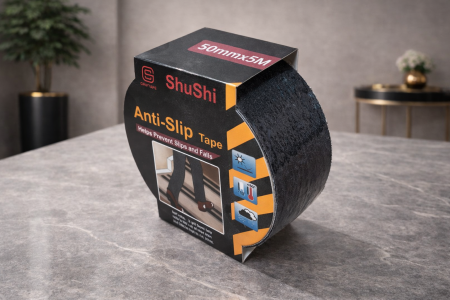 لاصق مانع للانزلاق عالي الجودة، مصمم ليوفّر أمانًا إضافيًا على الدرج، الأرضيات، والمداخل. تثبيت قوي، مقاوم للماء والتآكل، وسهل التركيب على مختلف الأسطح. الحل العملي لحماية العائلة ومنع الحوادث بأسلوب أنيق وفعّال