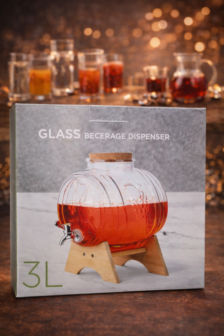 🥤 موزّع مشروبات زجاجي – سعة 3 لتر تصميم أنيق مع قاعدة خشبية وصنبور معدني عملي. مثالي للعصائر، الشاي البارد والضيافة اليومية والمناسبات.