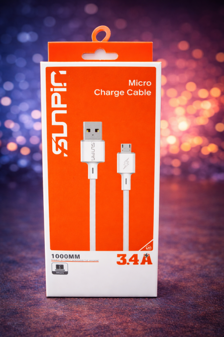 كابل Sunpir Micro USB للشحن السريع بقوة 3.4A، يمنحك شحناً ثابتاً وآمناً مع نقل طاقة عالي الكفاءة. تصميم متين وطول عملي 1 متر مثالي للاستخدام اليومي في البيت أو السيارة. خيار موثوق لأداء سريع يدوم