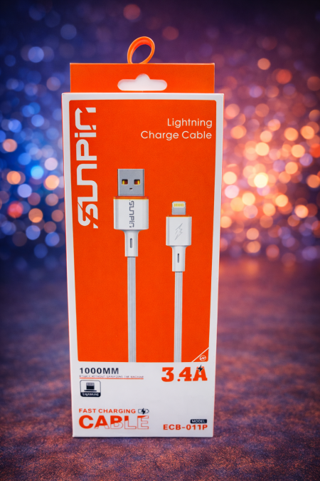 كيبل شحن Sunpir Lightning بطول 1 متر وقوة 3.4A، يوفّر شحنًا سريعًا وثابتًا لأجهزة الآيفون. مصنوع من مواد متينة لتحمّل الاستخدام اليومي، مع أداء آمن وموثوق يحافظ على بطارية جهازك. الخيار المثالي للشحن السريع في البيت أو السيارة أو المكتب.