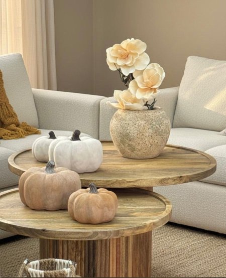 طقم طاولة خشب البلوط الملان الأصلي تصميم طبيعي دافئ بلمسة عصرية، مصنوع من خشب متين وعالي الجودة، يضيف فخامة وراحة لأي مساحة في بيتك 🤍