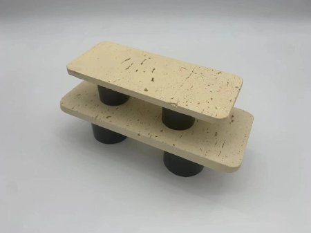 طقم ستاند تقديم مستطيل مثالي لتقديم الحلويات، التمر أو المقبلات بأسلوب أنيق. تصميم عصري ثابت يضيف لمسة ترتيب وفخامة لأي ضيافة.