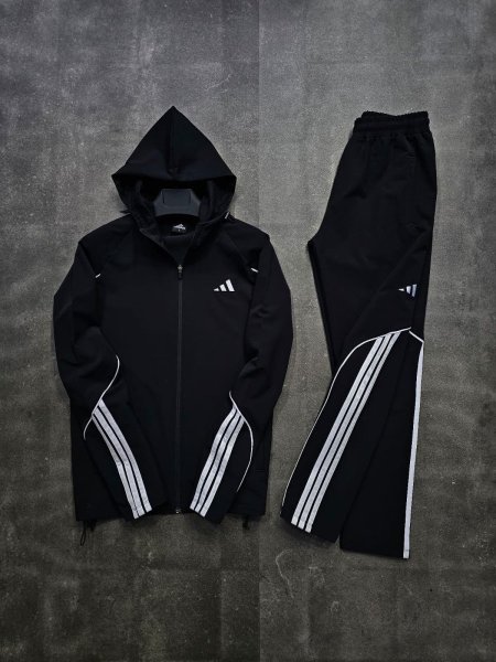 طقم ADIDAS للشباب