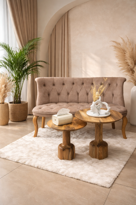 طاولات قهوة من خشب البلوط الطبيعي 🌿 تصميم أنيق بلمسة ريفية دافئة، متينة وعملية، تضيف جمالاً وفخامة لأي زاوية في بيتك. مثالية لغرفة الجلوس وتناسب مختلف أنماط الديكور 🤍