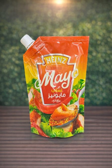 مايونيز تشيلي من هاينز بطعم كريمي مع لمسة حارة لذيذة، مثالي للسندويشات والبرغر والتغميس.
