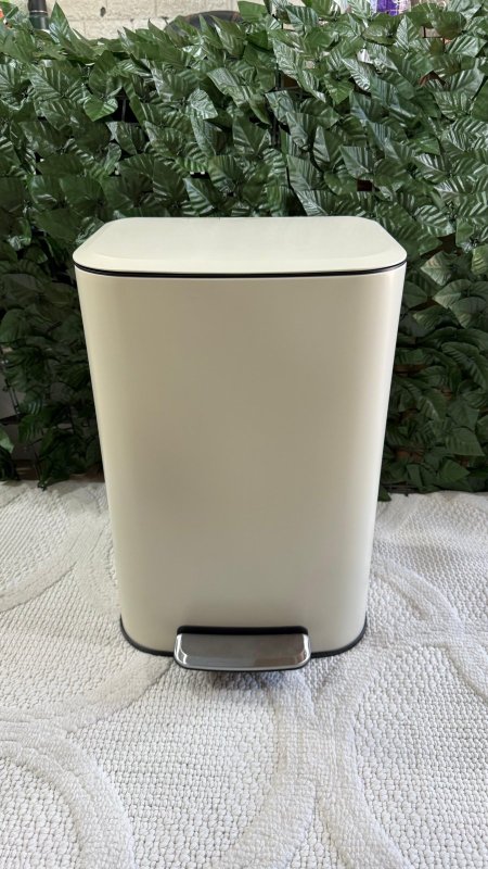 سطل مطبخ 30 لتر ثقيل مع إمكانية وضع كرت ريحة ومكفول ضد خراب الغطاء وضد خراب دعسة الآجر والصدا