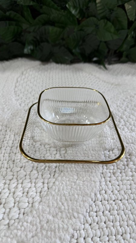 6 صحون كعك مع 6 صحون مكسرات