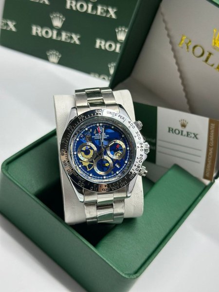 رمادي وازرق