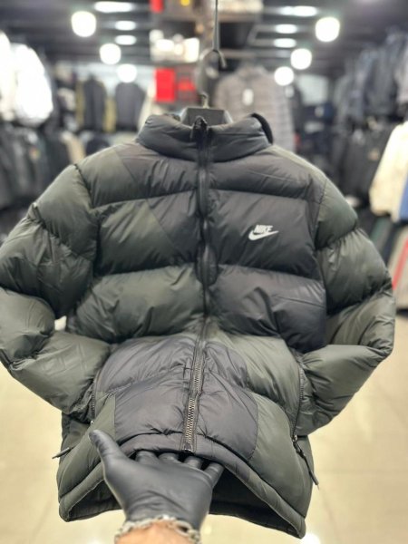 جاكيت NIKE للشباب