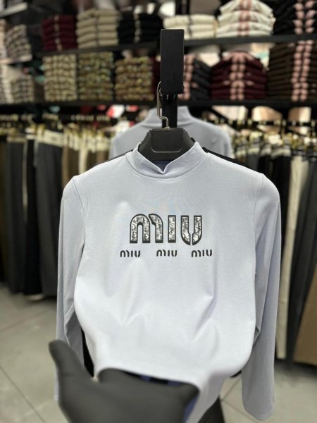 بلوزة miu للصبايا مع قبة