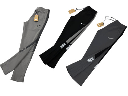بنطلون NIKE نايلون شتوي للشباب